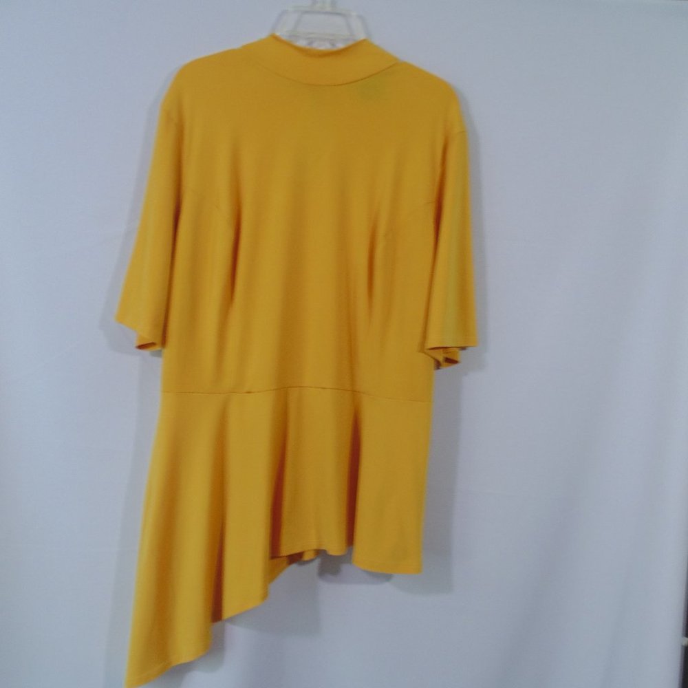 Ashley Stewart mock turtleneck 22/24 mustard asymetrical hem